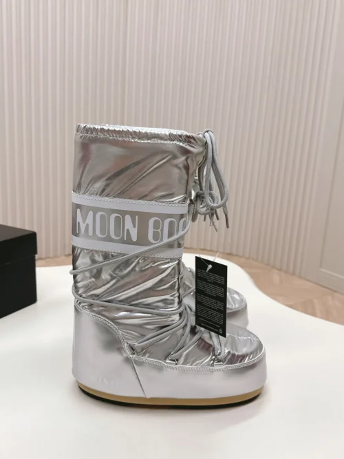 UGG Snow Boots Style 0137