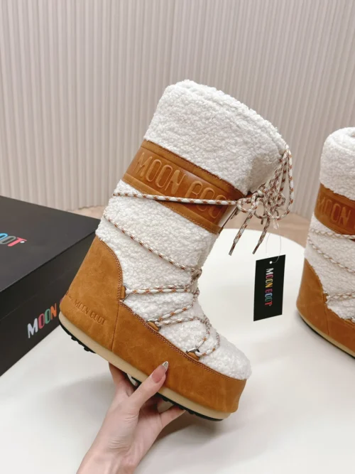 UGG Snow Boots Style 0139