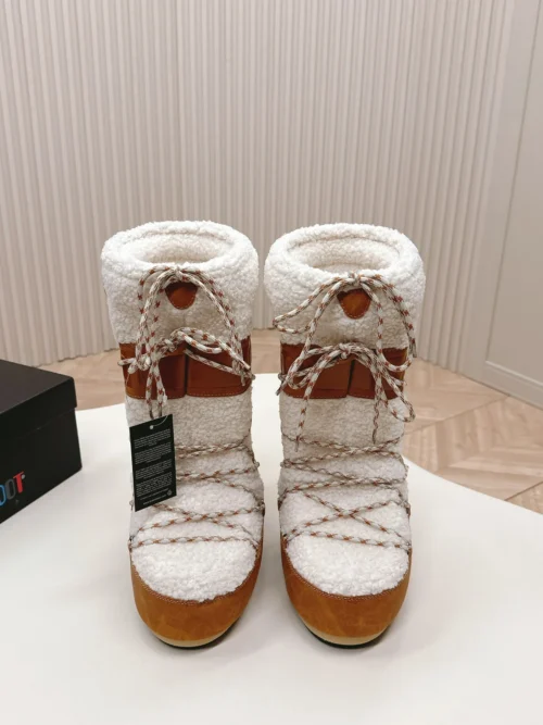 UGG Snow Boots Style 0139