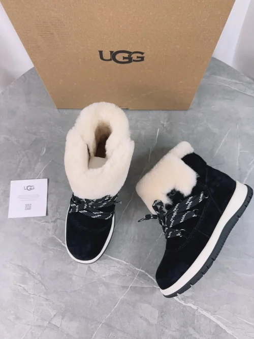 UGG Leather Snow Boots Style 0147