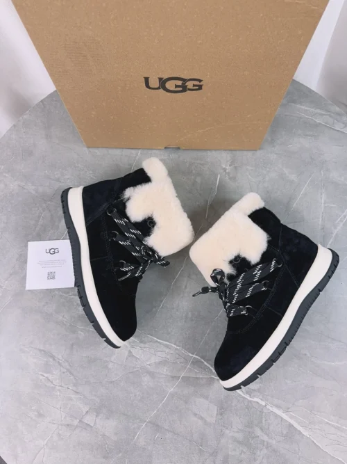 UGG Leather Snow Boots Style 0147