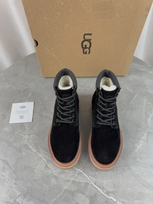 UGG Leather Snow Boots Style 0149