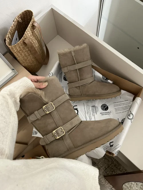 UGG Lambskin Boots Style 0177