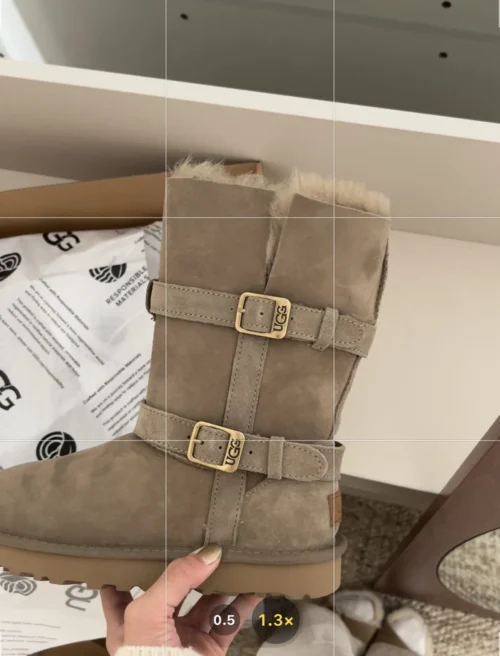 UGG Lambskin Boots Style 0177