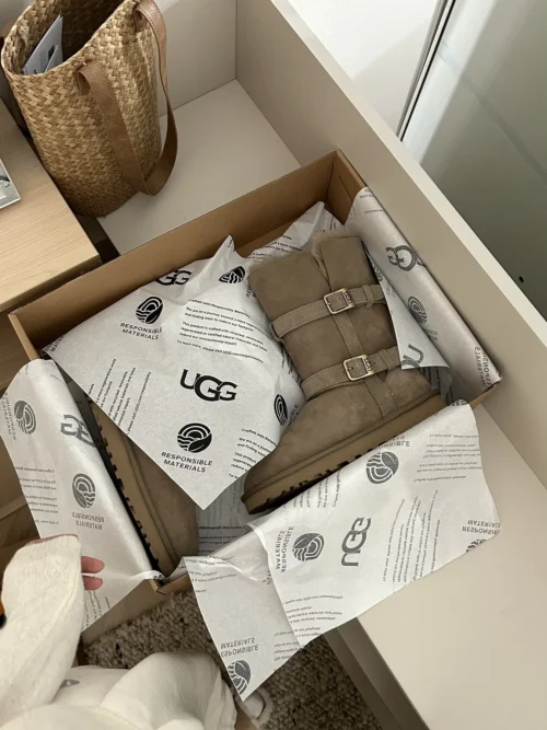 UGG Lambskin Boots Style 0177