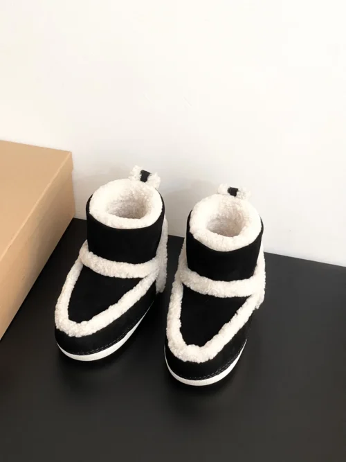 UGG Snow Boots Style 0185