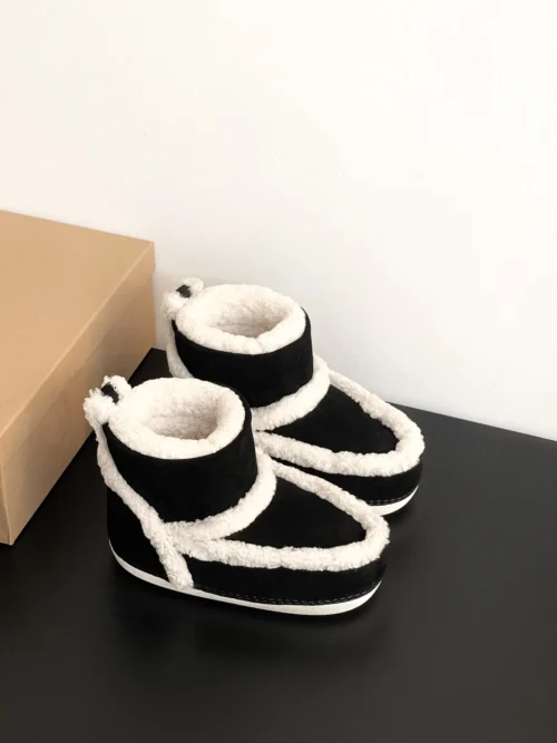 UGG Snow Boots Style 0185