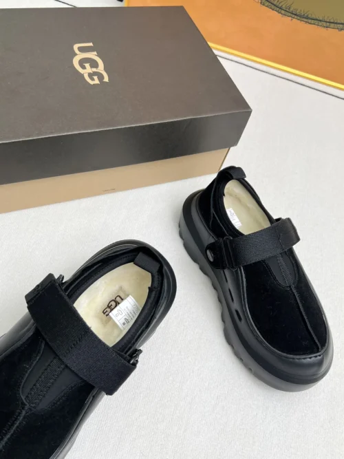UGG Sneakers Style 0213