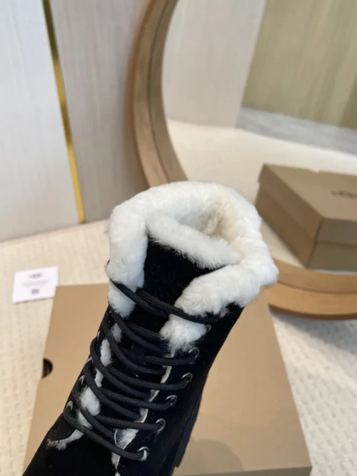 UGG Snow Boots Style 0217