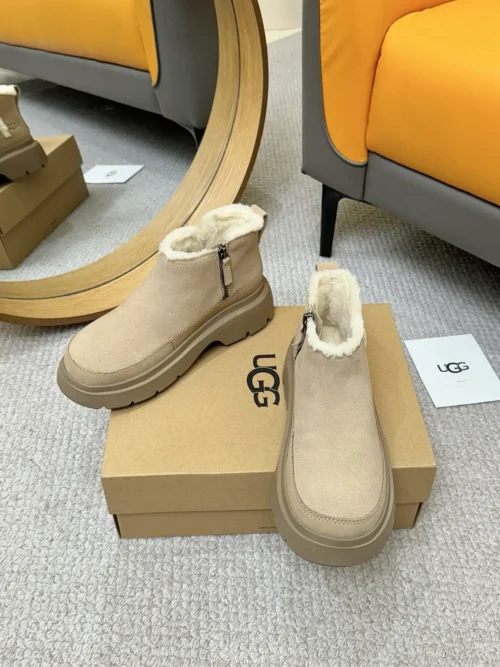 UGG Boots Style 0221