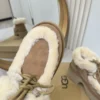 UGG Lambskin Snow Boots Style 0223