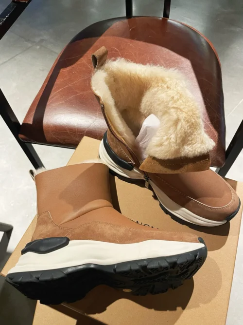 UGG Shearling Snow Boots Style 0227