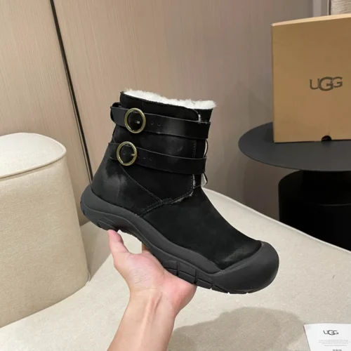 UGG Leather Snow Boots Style 0231