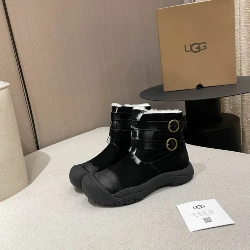 UGG Leather Snow Boots Style 0231
