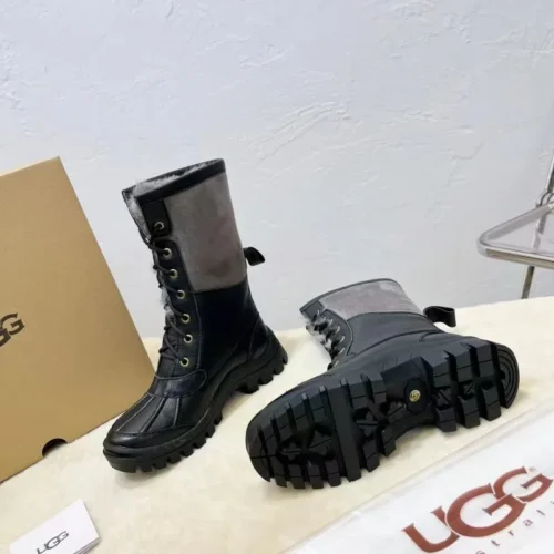 UGG Leather Boots Style 0235