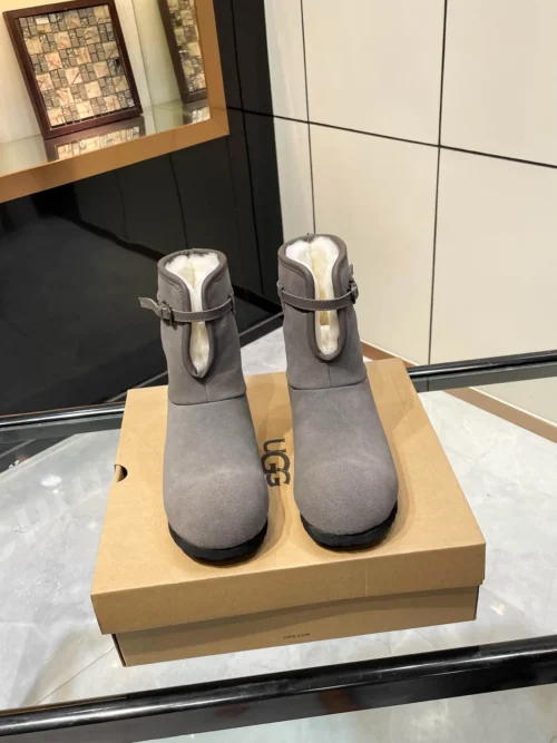 UGG Boots Style 0241