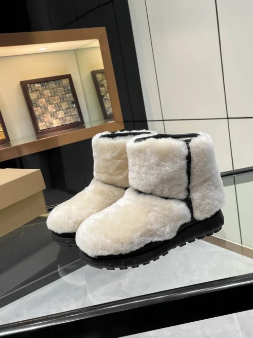 UGG Leather Boots Style 0249