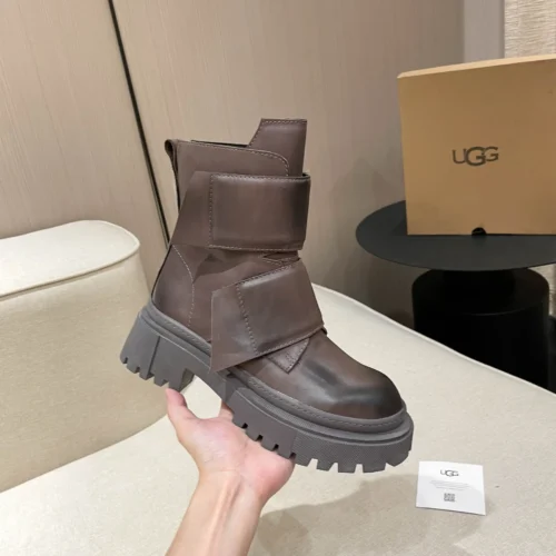 UGG Black Leather Boots Style 0275