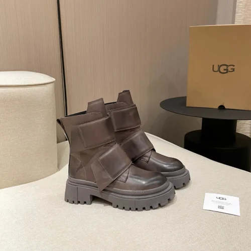 UGG Black Leather Boots Style 0275