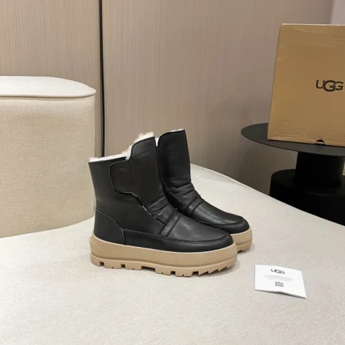 UGG Leather Snow Boots Style 0279