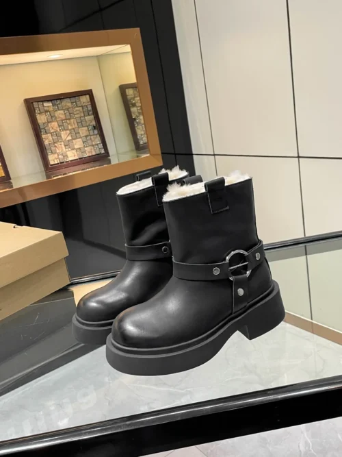 UGG Lambskin Boots Style 0287