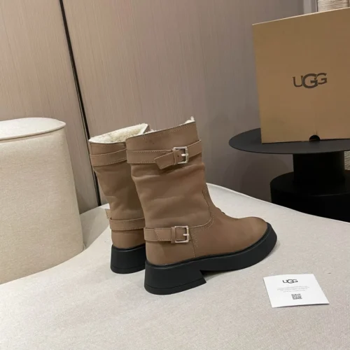 UGG Leather Snow Boots Style 0289
