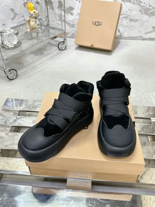 UGG Sneakers Style 0325