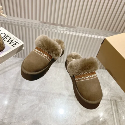 UGG Slides Style 0327