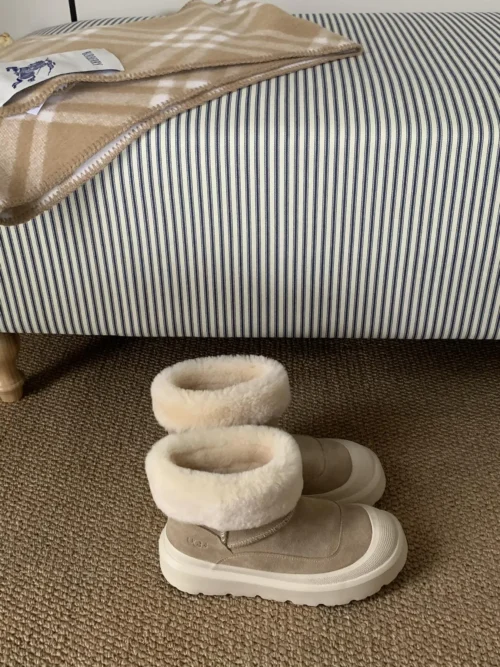 UGG Snow Boots Style 0335