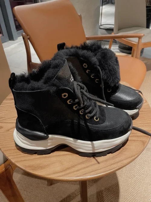 UGG Shearling Sneakers Style 0339