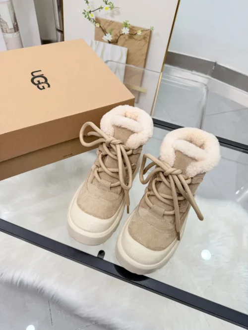 UGG Snow Boots Style 0341