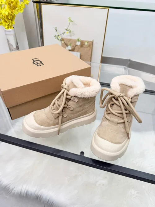 UGG Snow Boots Style 0341