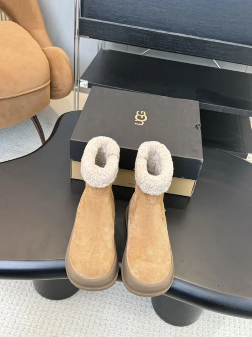 UGG Rubber Snow Boots Style 0343