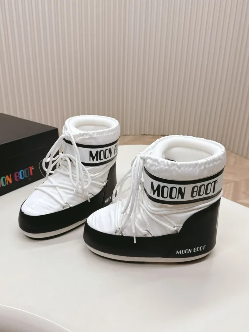 UGG Snow Boots Style 0345