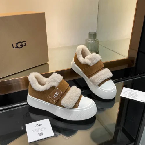 UGG Lambskin Sneakers Style 0357