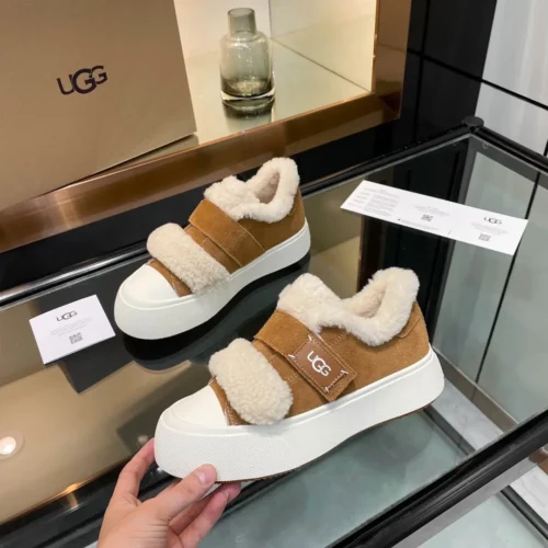 UGG Lambskin Sneakers Style 0357