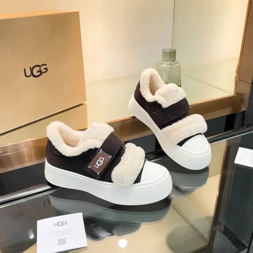 UGG Lambskin Sneakers Style 0359