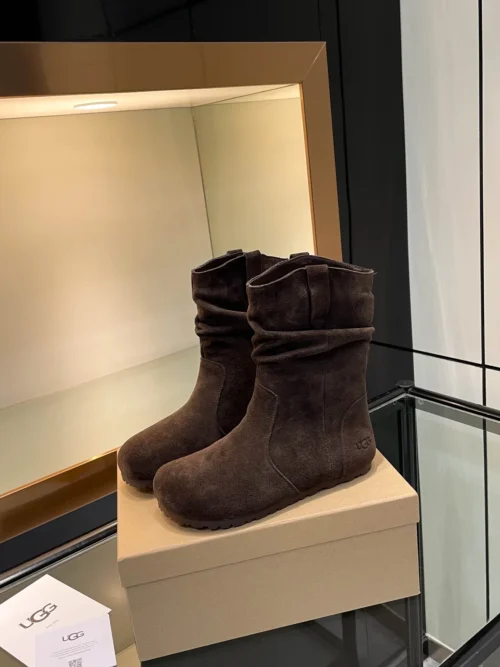 UGG Snow Boots Style 0361