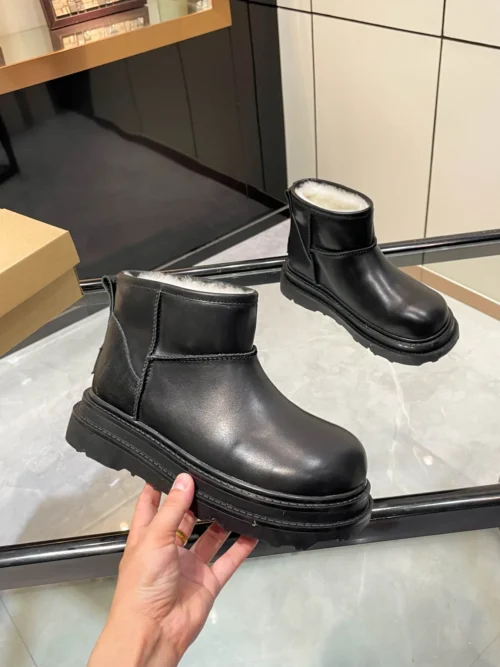 UGG Leather Boots Style 0369