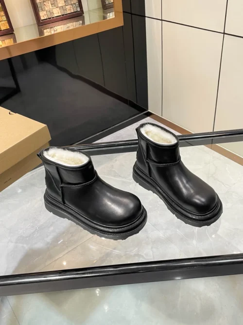 UGG Leather Boots Style 0369