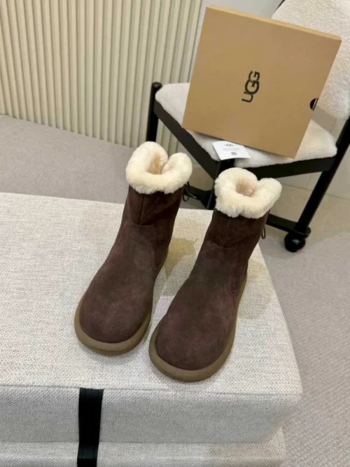 UGG Snow Boots Style 0375