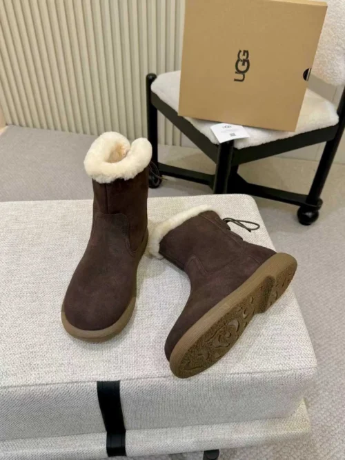 UGG Snow Boots Style 0375