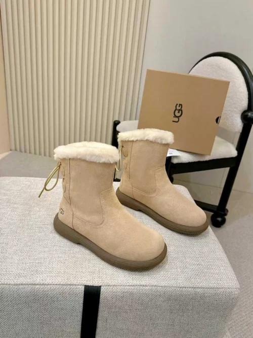 UGG Snow Boots Style 0377