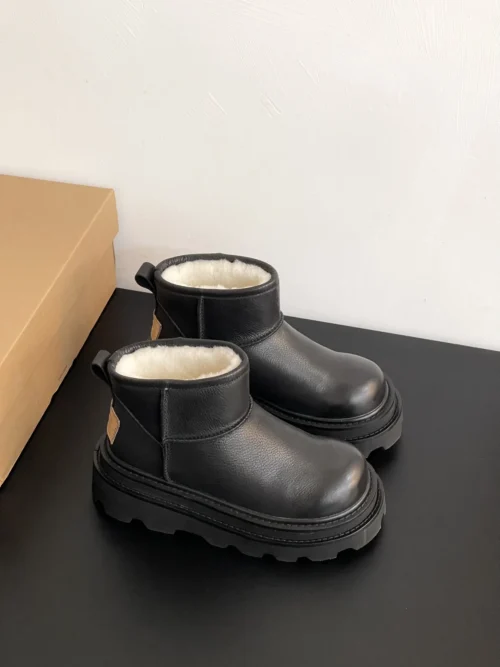 UGG Boots Style 0385