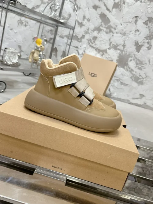 UGG Sneakers Style 0399