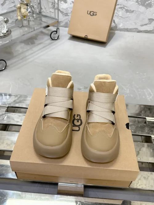 UGG Sneakers Style 0399
