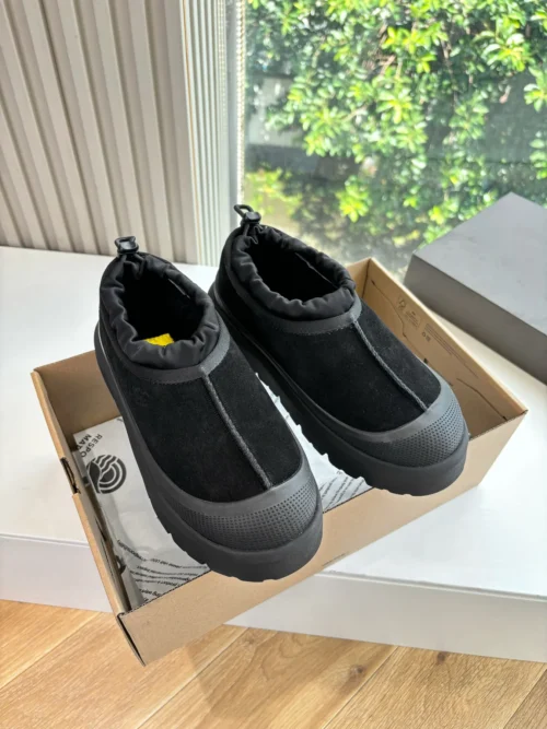 UGG Snow Boots Style 0405