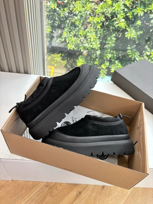 UGG Snow Boots Style 0405