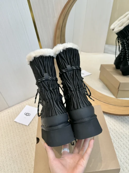 UGG Leather Sneakers Style 0429