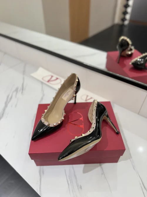 Valentino Sneakers Style 0043